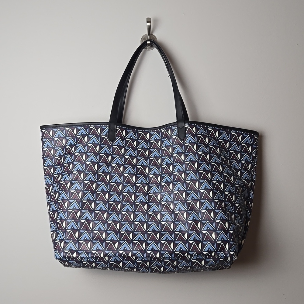 Stella & Dot reversible voyage black/trible tote